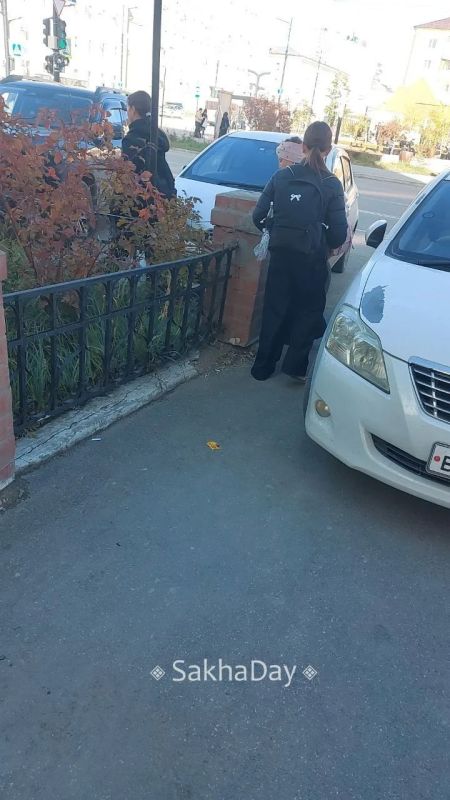 #спрашивают Чем мешал проход у мэрии? #спрашивают Чем мешал проход у мэрии?