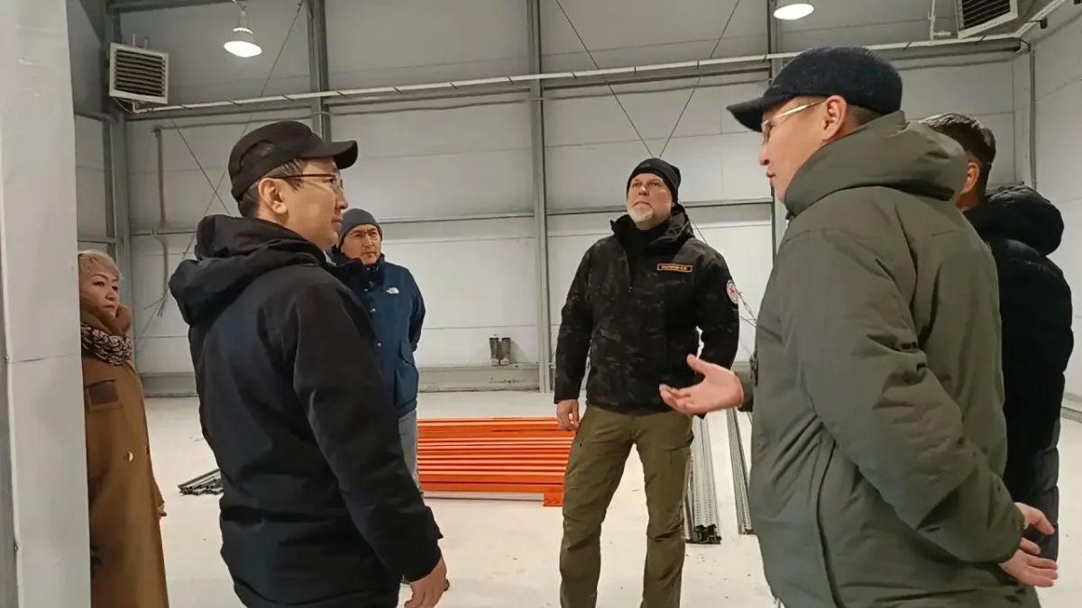 Председатель Правительства Якутии: «Необходимо поднять вопрос завершения строительства ТЛЦ в Чокурдахе» Председатель Правительства Якутии: «Необходимо поднять вопрос завершения строительства ТЛЦ в Чокурдахе»