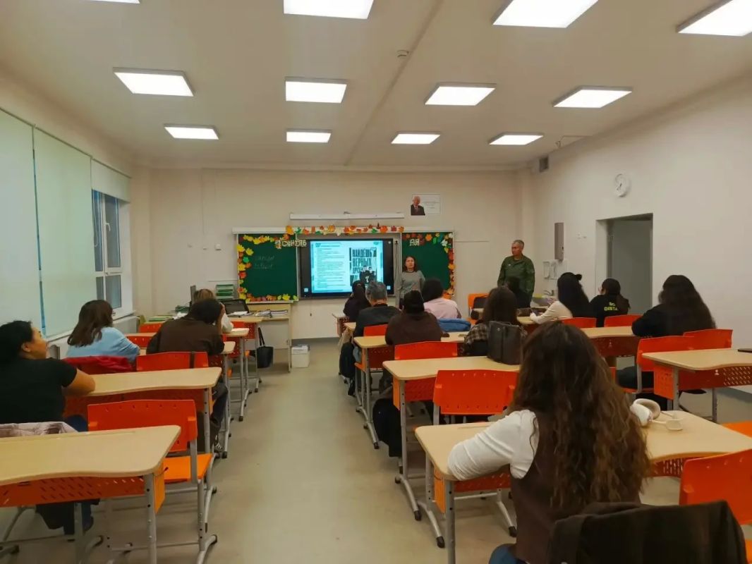 В филиале Центра «ВОИН» в Республике Саха (Якутия) прошло родительское собрание перед стартом программы «Плечом к плечу» В филиале Центра «ВОИН» в Республике Саха (Якутия) прошло родительское собрание перед стартом программы «Плечом к плечу»