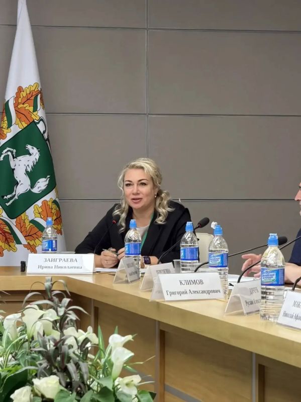 В Томске проходит семинар органов охраны культурного наследия Сибири и Дальнего Востока В Томске проходит семинар органов охраны культурного наследия Сибири и Дальнего Востока