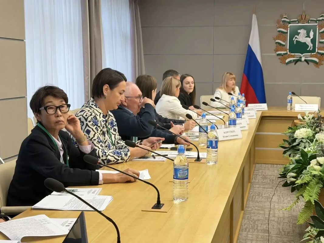 В Томске проходит семинар органов охраны культурного наследия Сибири и Дальнего Востока В Томске проходит семинар органов охраны культурного наследия Сибири и Дальнего Востока