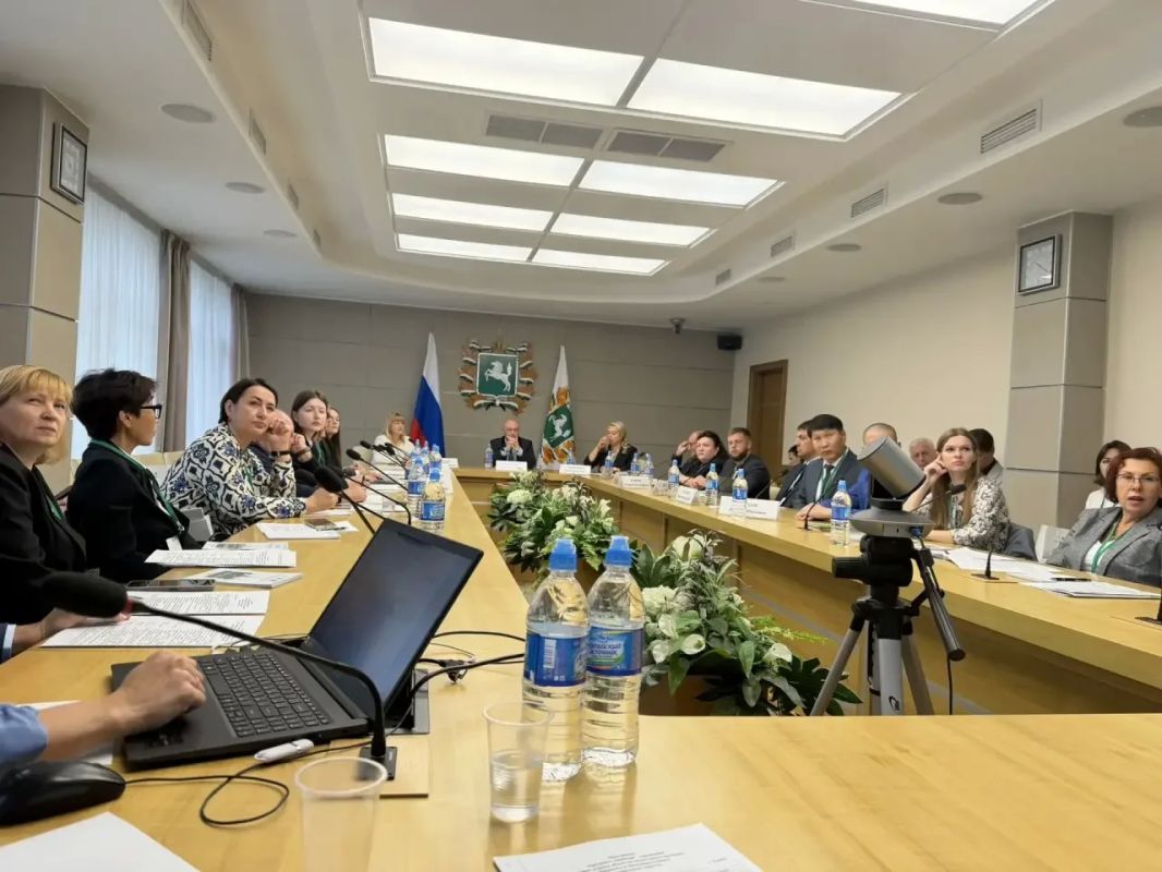 В Томске проходит семинар органов охраны культурного наследия Сибири и Дальнего Востока В Томске проходит семинар органов охраны культурного наследия Сибири и Дальнего Востока