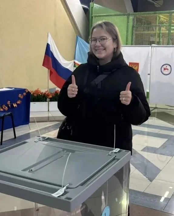 Первый шаг в избирательной жизни: мы со страной! Первый шаг в избирательной жизни: мы со страной!