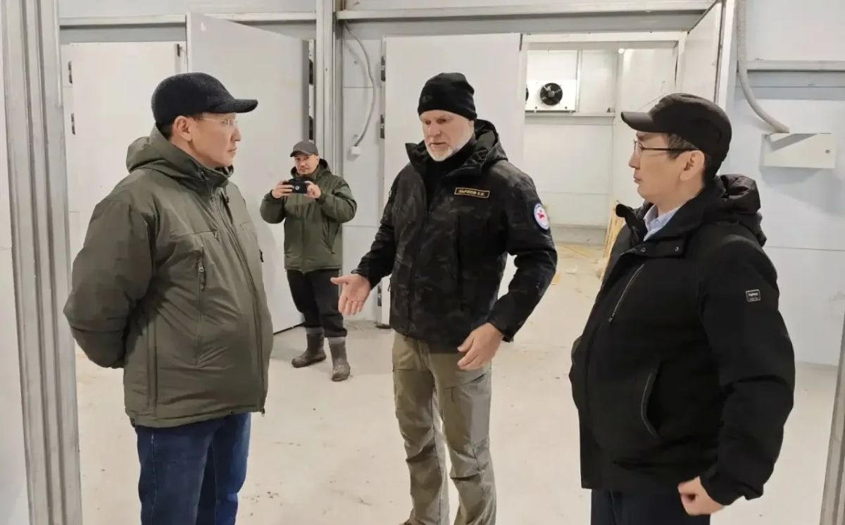 В эти дни нахожусь в поселке Чокурдах Аллаиховского района в составе рабочей группы под руководством Председателя Правительства Якутии Кирилла Евгеньевича Бычкова В эти дни нахожусь в поселке Чокурдах Аллаиховского района в составе рабочей группы под руководством Председателя Правительства Якутии Кирилла Евгеньевича Бычкова