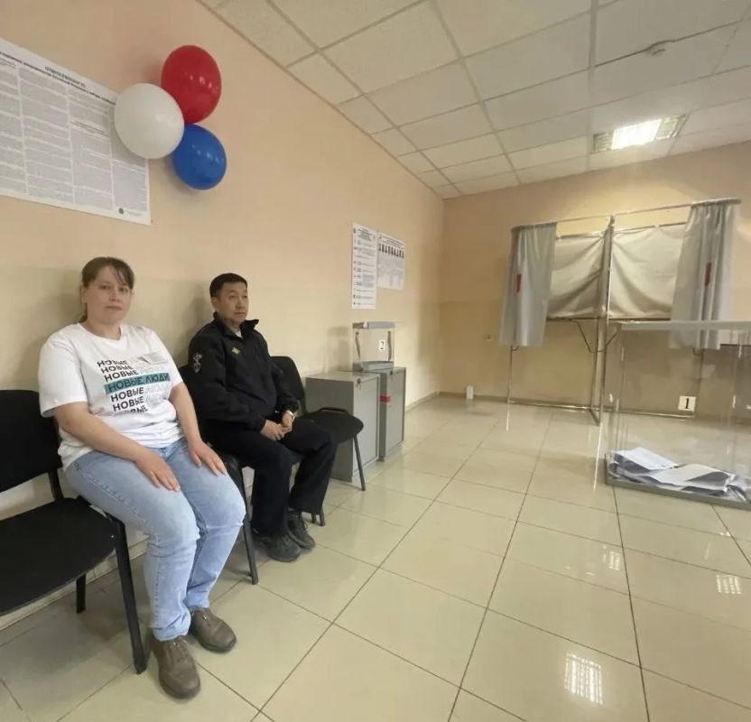 #Выборы2026. Второй день голосования в Оймяконском улусе прошел без нарушений По информации председателя Оймяконской ТИК Инги Зеленковой, явка избирателей во второй день на выборах в Госдуму по улусу составила 41,38% — свои... #Выборы2026. Второй день голосования в Оймяконском улусе прошел без нарушений По информации председателя Оймяконской ТИК Инги Зеленковой, явка избирателей во второй день на выборах в Госдуму по улусу составила 41,38% — свои...