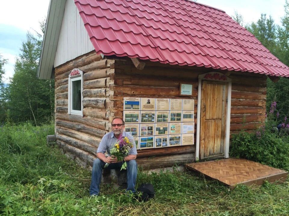 Первый гражданин Таас-Тумуса и единственный в Тасландии: откуда берет вдохновение писатель Владимир Федоров Первый гражданин Таас-Тумуса и единственный в Тасландии: откуда берет вдохновение писатель Владимир Федоров