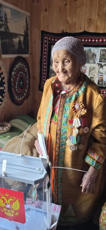 #Выборы2026. Гражданский долг длиною в век: 99-летняя жительница с. Белькачи Прасковья Абрамова проголосовала на выборах в Госдуму В Усть-Майском районе одним из самых ярких событий избирательной кампании по выборам... #Выборы2026. Гражданский долг длиною в век: 99-летняя жительница с. Белькачи Прасковья Абрамова проголосовала на выборах в Госдуму В Усть-Майском районе одним из самых ярких событий избирательной кампании по выборам...