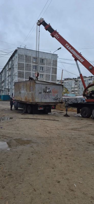 В округе совместно с МУП «Жилкомсервис» продолжается вывоз неправомерно размещенных крупногабаритных объектов В округе совместно с МУП «Жилкомсервис» продолжается вывоз неправомерно размещенных крупногабаритных объектов