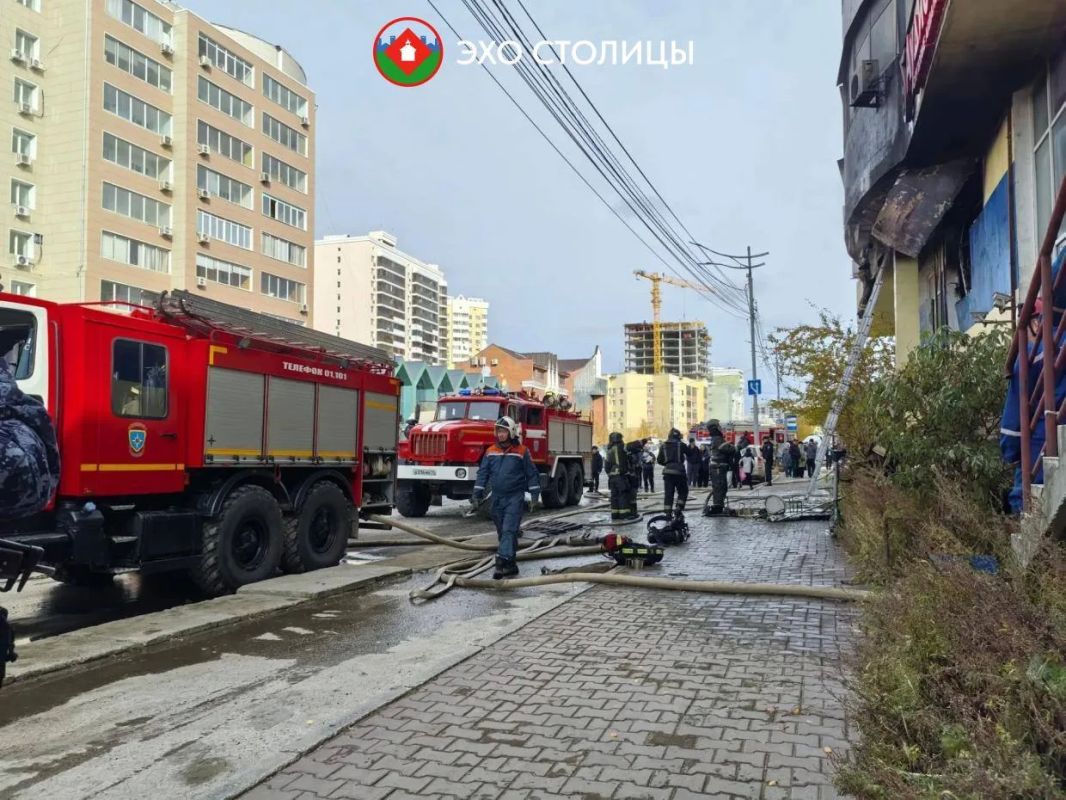 В магазине на Лермонтова в Якутске произошел пожар В магазине на Лермонтова в Якутске произошел пожар