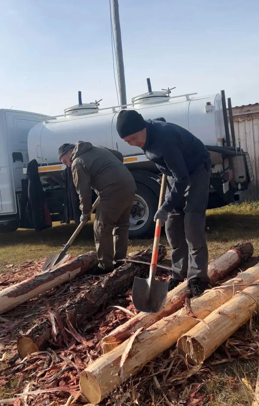 Управление делами Главы Республики Саха (Якутия) и Правительства Республики Саха (Якутия) вместе с подведомственными организациями - ГБУРС(Я) «Служба эксплуатационнотехнического обеспечения» и ГБУРС(Я) «Служба... Управление делами Главы Республики Саха (Якутия) и Правительства Республики Саха (Якутия) вместе с подведомственными организациями - ГБУРС(Я) «Служба эксплуатационнотехнического обеспечения» и ГБУРС(Я) «Служба...