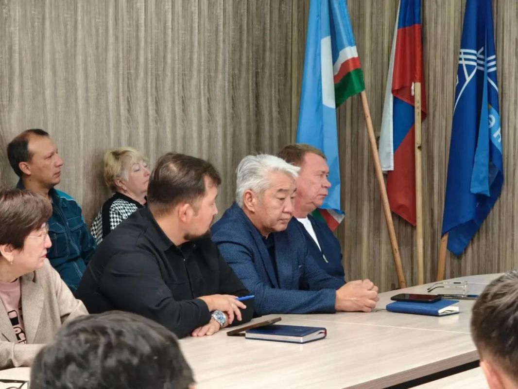 Владислава Созонова представили коллективу АО «Теплоэнергия» Владислава Созонова представили коллективу АО «Теплоэнергия»