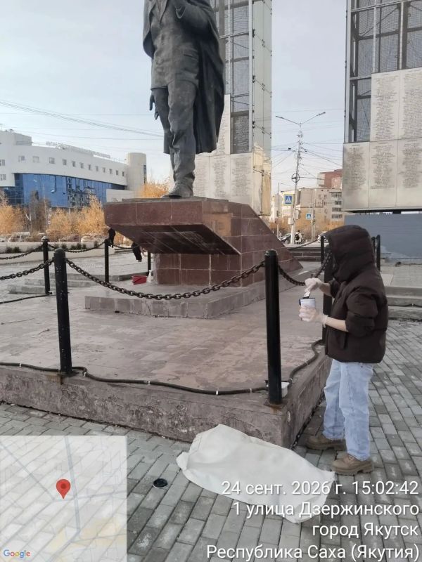 Управа привела в порядок памятник Ойунскому