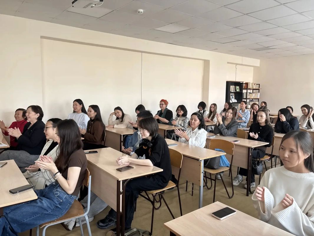 Антонина Григорьева провела урок государственности для студентов СВФУ Антонина Григорьева провела урок государственности для студентов СВФУ