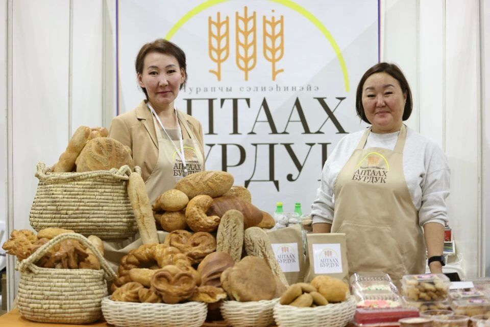 Местные продукты, дизайнерская одежда и турбазы: 100 предприятий собрала выставка «Бизнес-Экспо» Местные продукты, дизайнерская одежда и турбазы: 100 предприятий собрала выставка «Бизнес-Экспо»