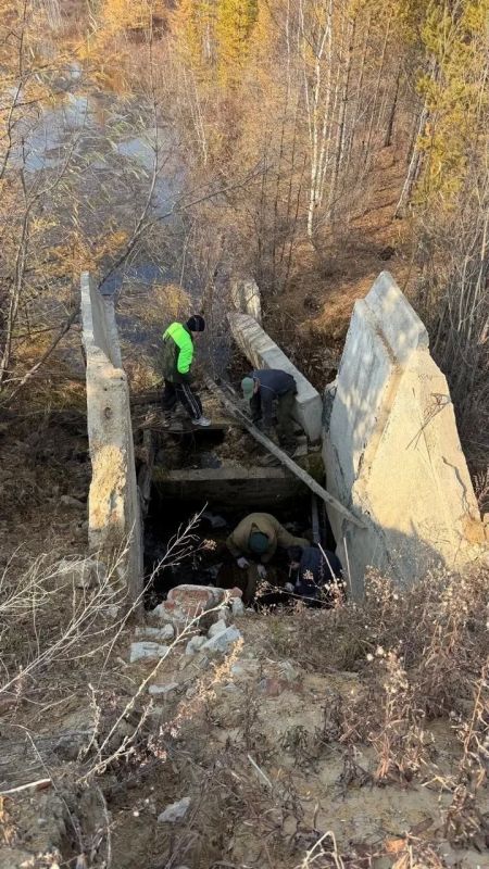 В Якутске расчищено гидротехническое сооружение на реке Шестаковка В Якутске расчищено гидротехническое сооружение на реке Шестаковка