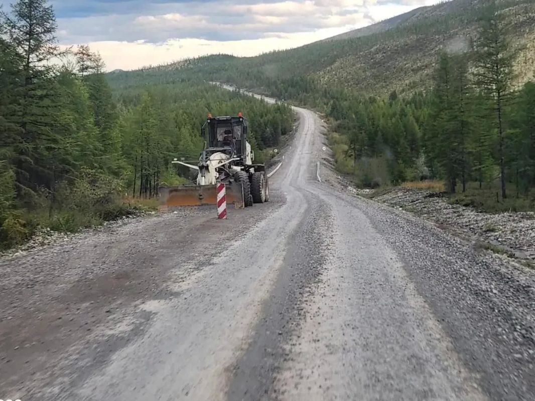 В Якутии дорожники завершают аварийно-восстановительные работы на автодороге "Яна" В Якутии дорожники завершают аварийно-восстановительные работы на автодороге "Яна"