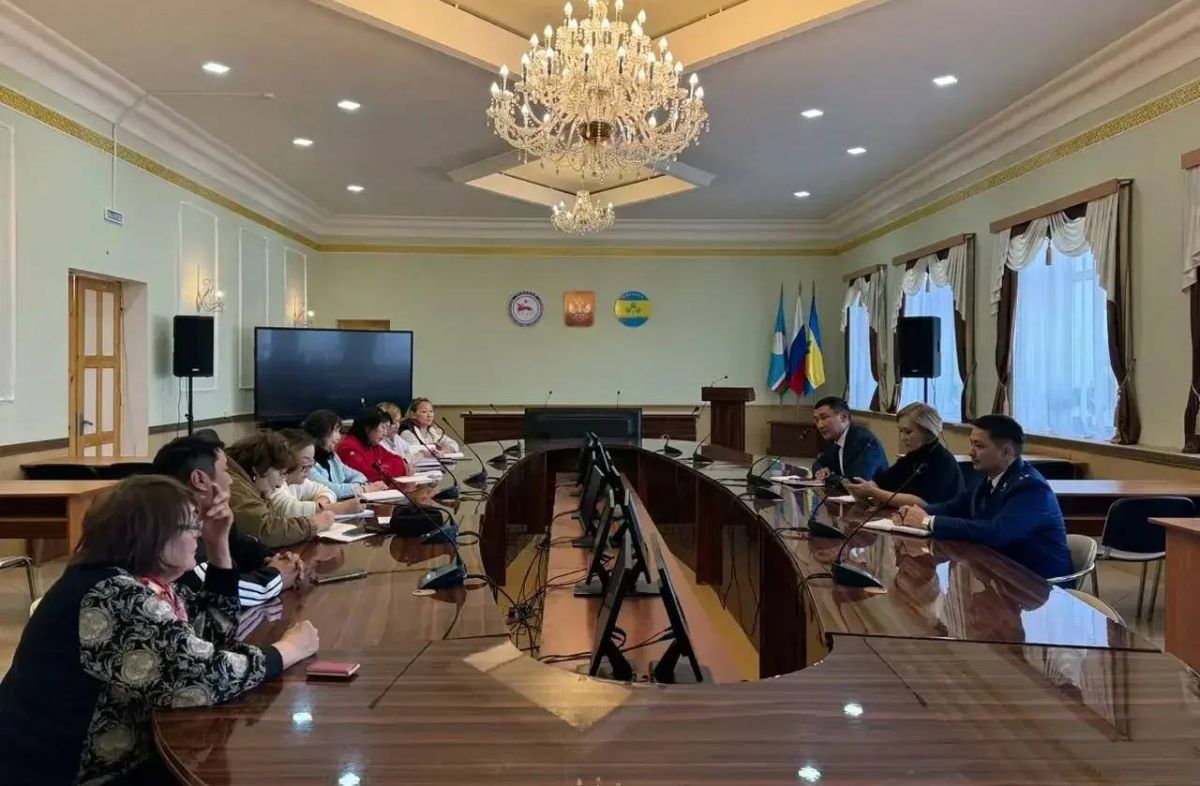 Прокурор Чурапчинского района совместно с Уполномоченным по защите прав предпринимателей Якутии провел встречу с представителями бизнес - сообщества