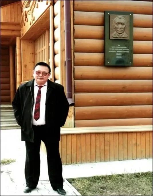 В Якутском музее открылась выставка «Вестник искренней души» - «Исти санаа кэрэитэ» В Якутском музее открылась выставка «Вестник искренней души» - «Исти санаа кэрэитэ»