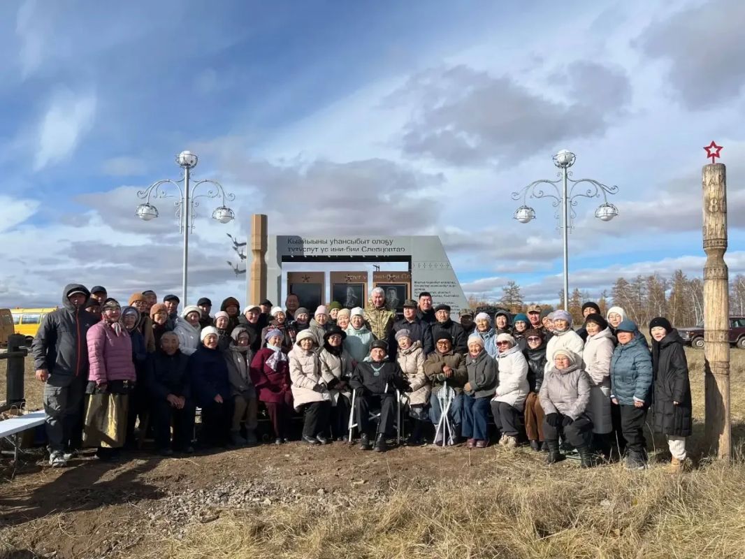 В Таттинском улусе открыли мемориальный комплекс в честь братьев Слепцовых В Таттинском улусе открыли мемориальный комплекс в честь братьев Слепцовых
