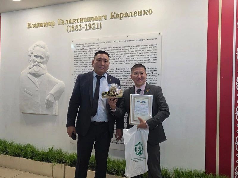 Ааларбыт, ээлэрбит дьыалаларын дьоуннаахтык салгыырга андаайбыт Ааларбыт, ээлэрбит дьыалаларын дьоуннаахтык салгыырга андаайбыт