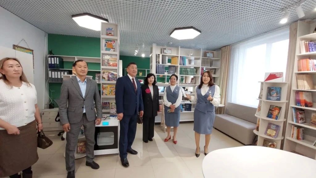 В Год культуры в Якутии особое внимание уделяем развитию библиотек, создаем современные пространства для чтения, общения, творчества и просвещения В Год культуры в Якутии особое внимание уделяем развитию библиотек, создаем современные пространства для чтения, общения, творчества и просвещения