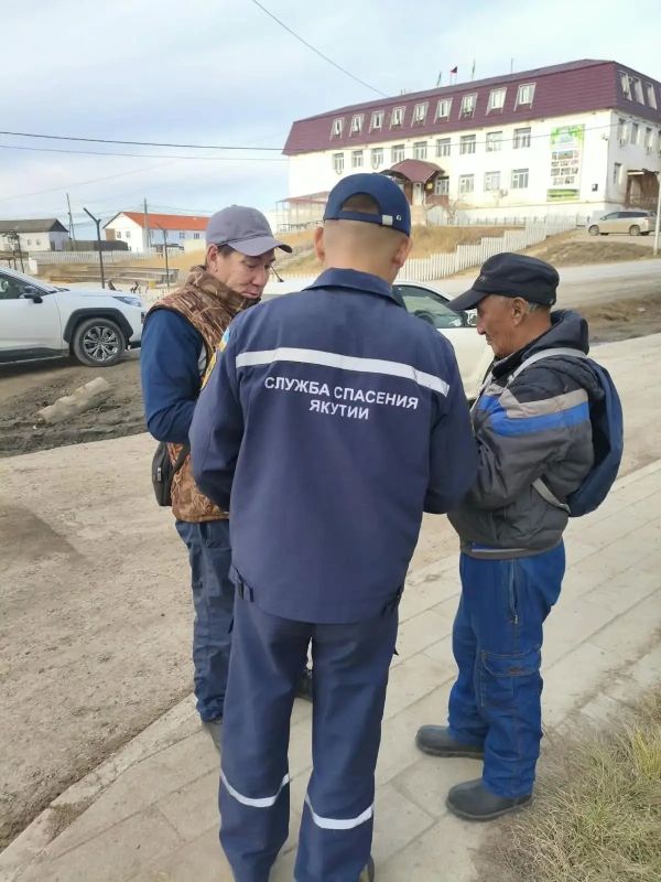 В четырех улусах Якутии спасатели провели акции по безопасности: охвачено 86 человек