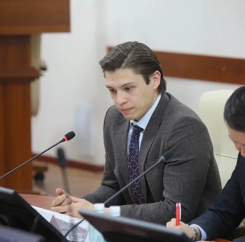 Поддержка по списку? Кто выступил за снятие ограничения на сроки главы Якутии Поддержка по списку? Кто выступил за снятие ограничения на сроки главы Якутии