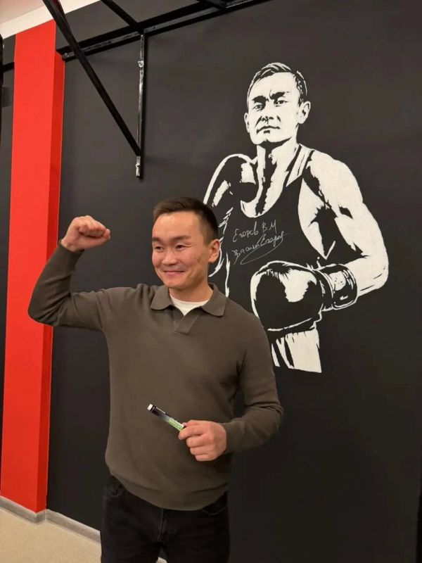 В школе №19 Якутска открылся новый зал бокса В школе №19 Якутска открылся новый зал бокса