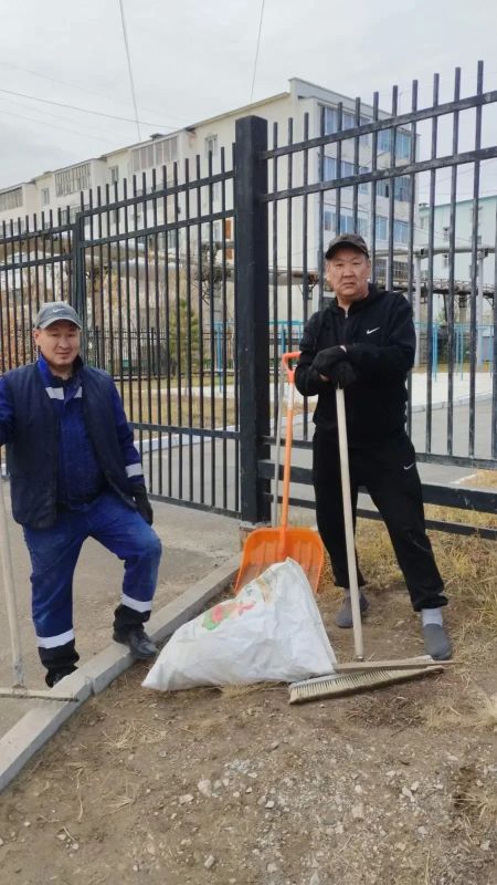 Субботники в Гагаринском округе проводятся ежедневно! Субботники в Гагаринском округе проводятся ежедневно!