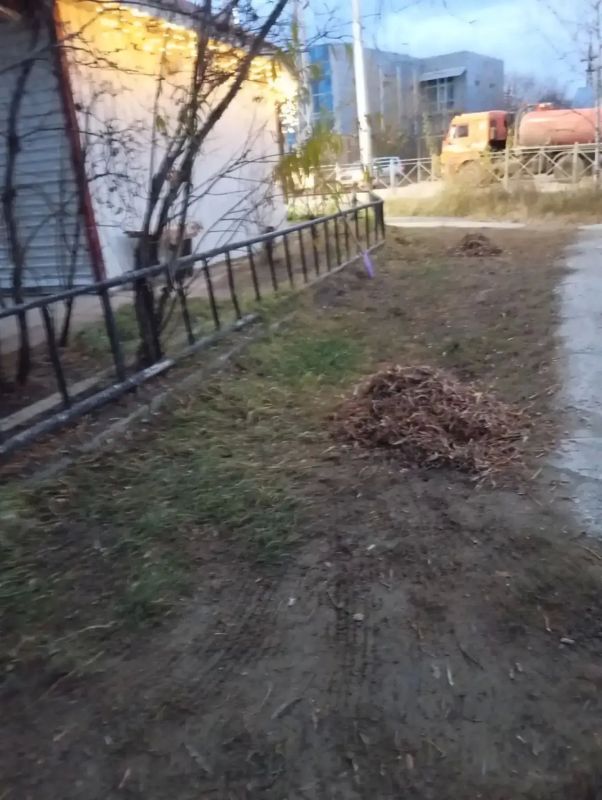 Субботники в Гагаринском округе проводятся ежедневно! Субботники в Гагаринском округе проводятся ежедневно!