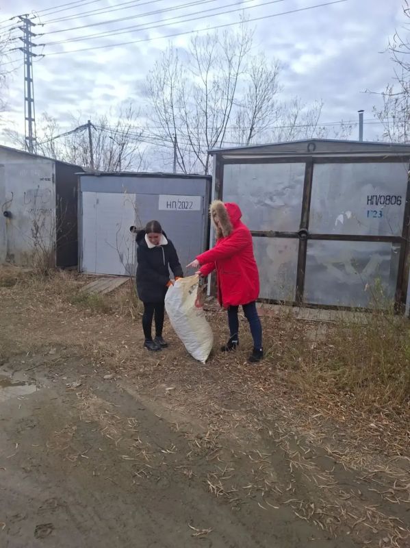 Субботники в Гагаринском округе проводятся ежедневно! Субботники в Гагаринском округе проводятся ежедневно!