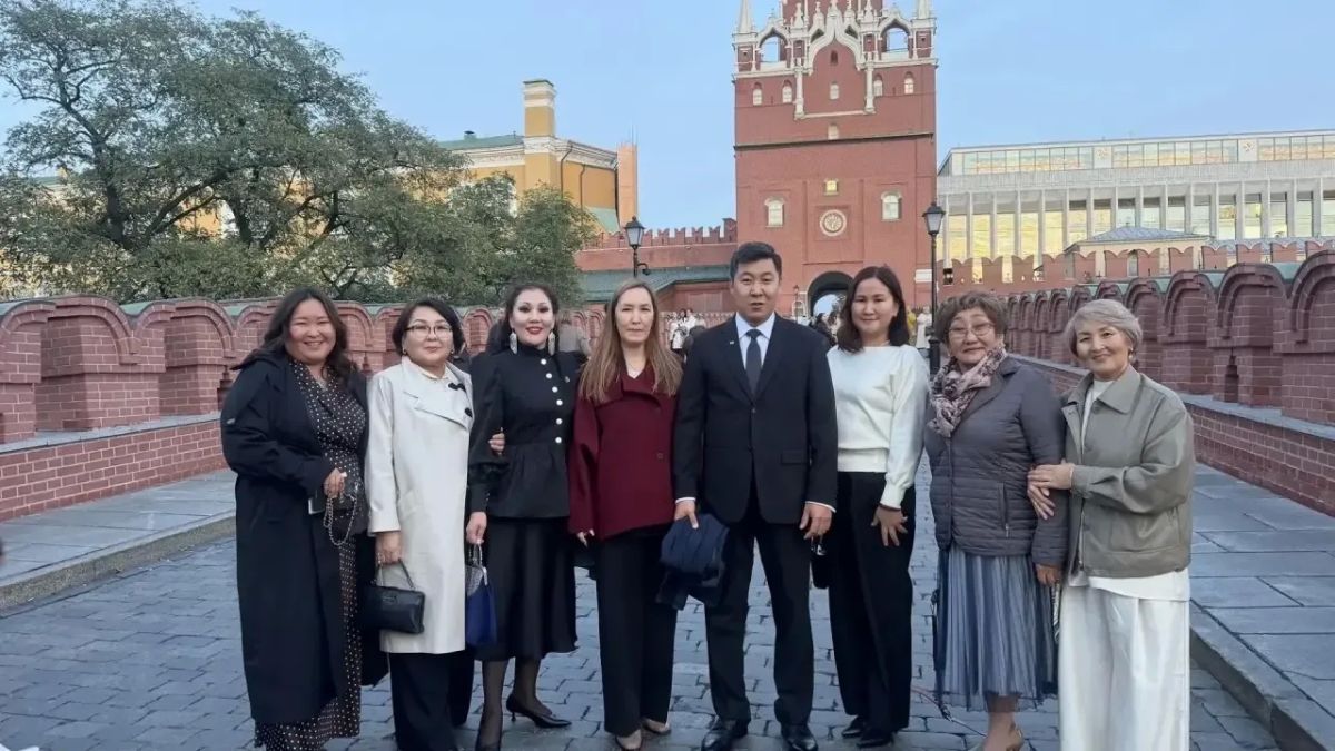 В Государственном Кремлевском дворце в Москве состоялась торжественная церемония, посвящённая Дню учителя В Государственном Кремлевском дворце в Москве состоялась торжественная церемония, посвящённая Дню учителя