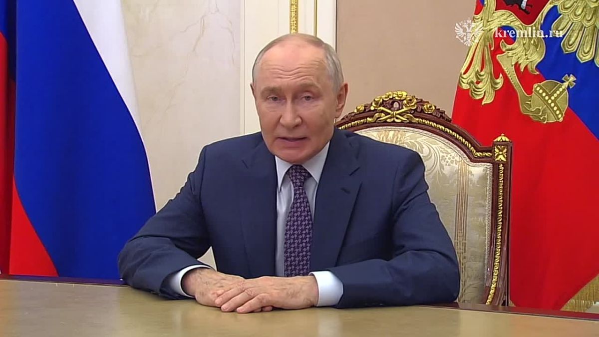 Владимир Путин поздравил учителей с профессиональным праздником