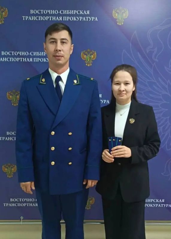 Молодым специалистам присвоены первоначальные классные чины и вручены погоны Молодым специалистам присвоены первоначальные классные чины и вручены погоны