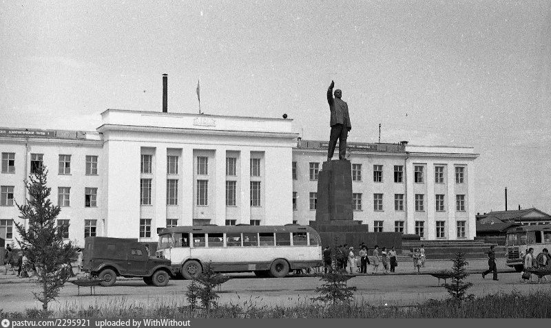 День архитектуры: история Домов правительства в Якутске День архитектуры: история Домов правительства в Якутске