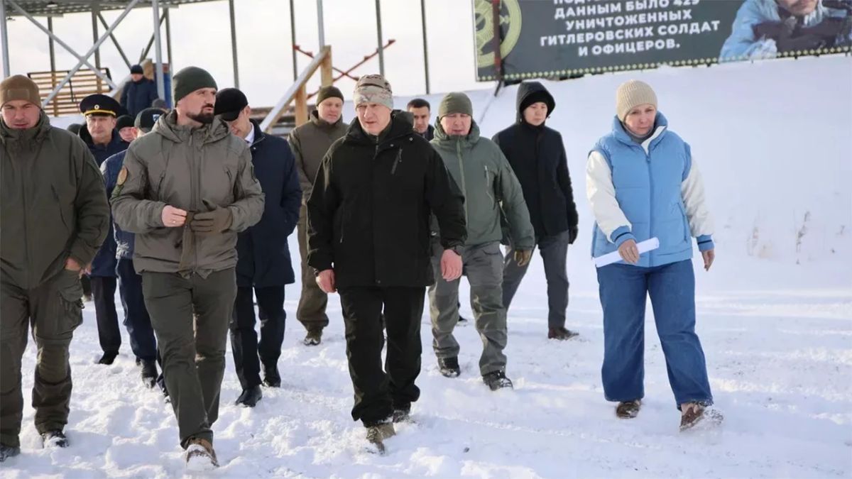 В рамках рабочей проездки в Якутск Заместитель Председателя Правительства РФ – полномочный представитель Президента РФ в ДФО Юрий Трутнев посетил полигон "Сулус" в окрестностях Якутска и провел совещание о подготовке к IV...
