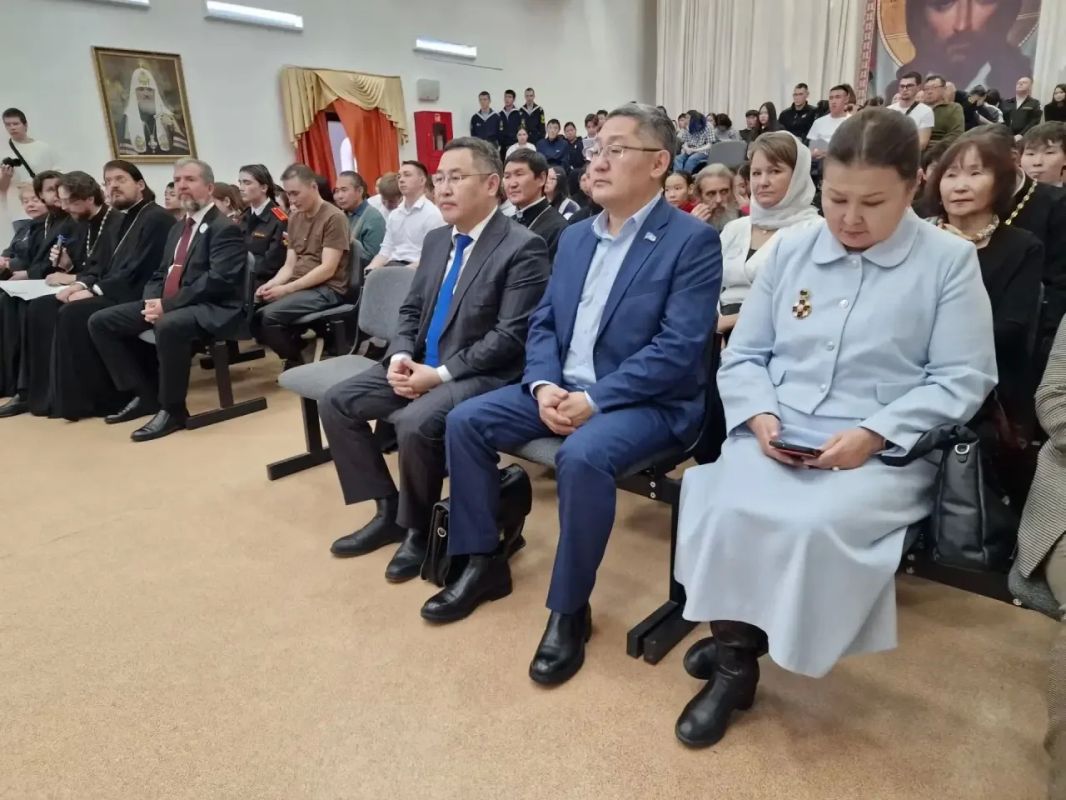 В Якутске проходит Свято-Иннокентьевский духовно-просветительского студенческого форума В Якутске проходит Свято-Иннокентьевский духовно-просветительского студенческого форума
