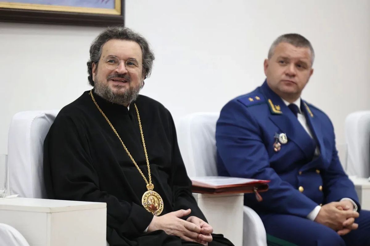 Айсен Николаев: Принял участие в открытии XV Свято-Иннокентьевского духовно-просветительского студенческого форума Айсен Николаев: Принял участие в открытии XV Свято-Иннокентьевского духовно-просветительского студенческого форума