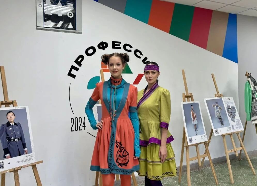 Студенты Хабаровского технологического колледжа представили участникам «Поезда Дружбы» коллекцию «Шторм» Студенты Хабаровского технологического колледжа представили участникам «Поезда Дружбы» коллекцию «Шторм»