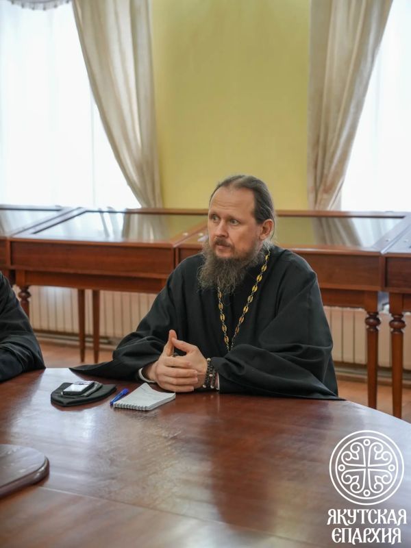 Круглый стол в Якутске: как укреплять духовно-нравственные ценности в молодёжной среде Круглый стол в Якутске: как укреплять духовно-нравственные ценности в молодёжной среде