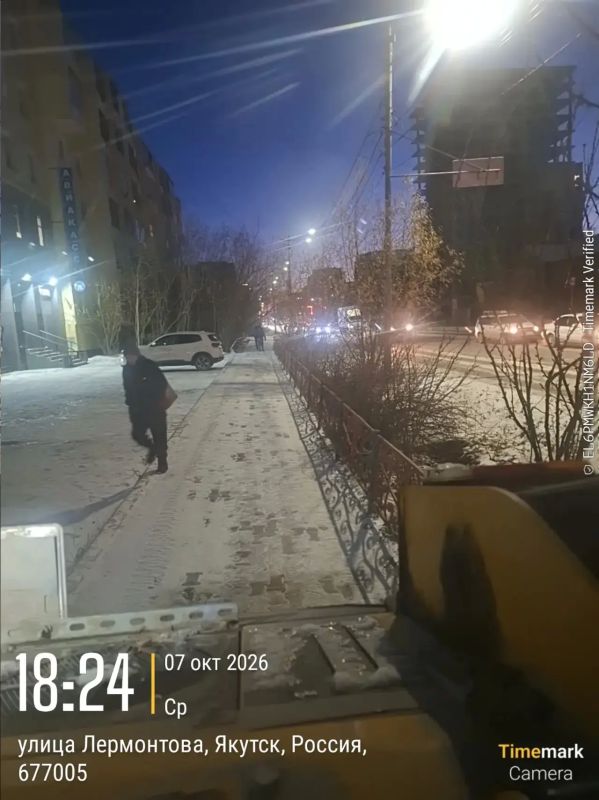 Механизированная уборка тротуаров в Строительном округе Механизированная уборка тротуаров в Строительном округе