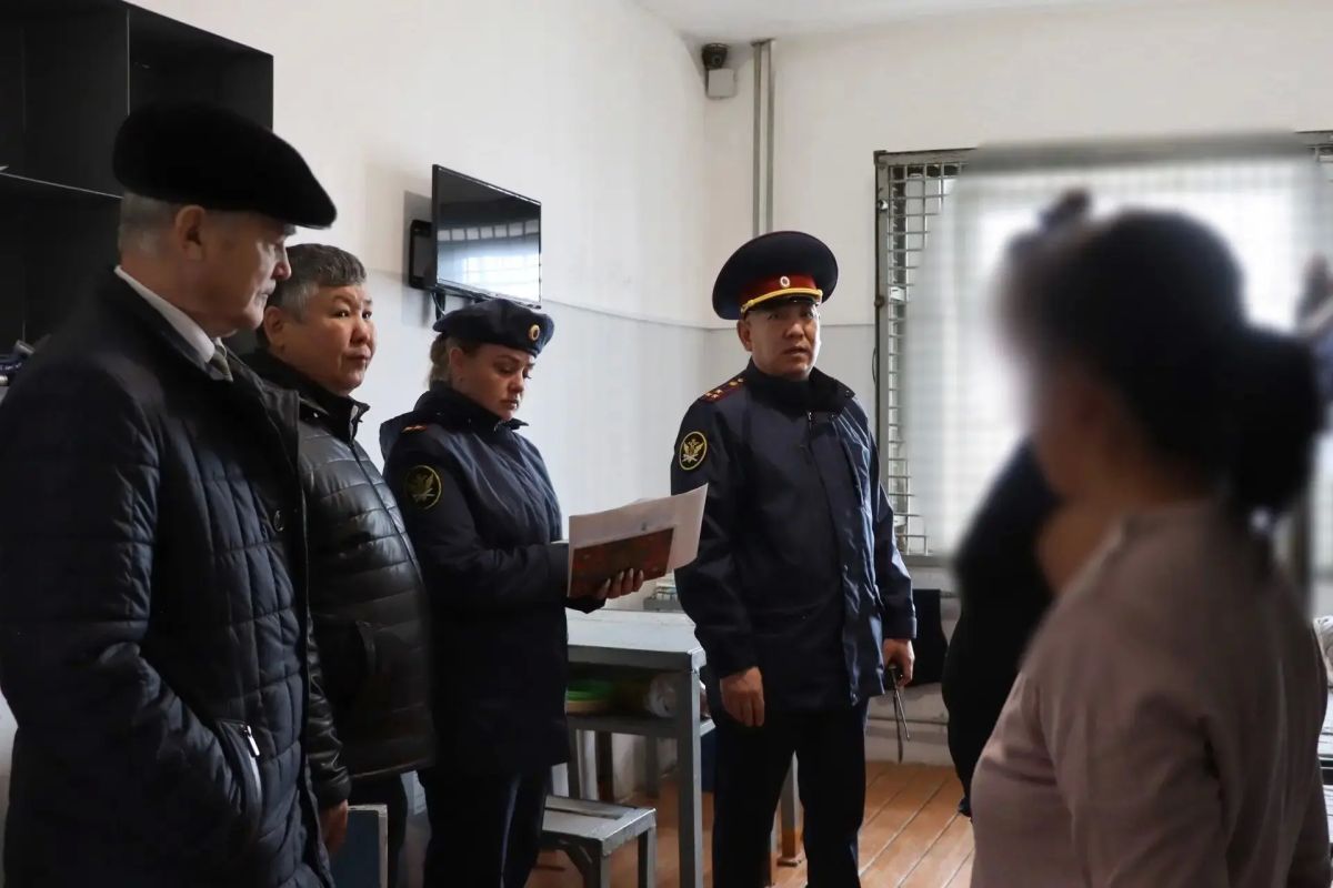 В целях осуществления общественного контроля председатель Общественной наблюдательной комиссии РС(Я) Игорь Данилов и член комиссии Александр Бердников посетили следственный изолятор В целях осуществления общественного контроля председатель Общественной наблюдательной комиссии РС(Я) Игорь Данилов и член комиссии Александр Бердников посетили следственный изолятор
