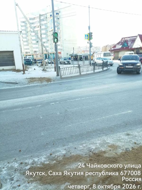 В Сайсарском округе продолжается работа по борьбе с гололедом В Сайсарском округе продолжается работа по борьбе с гололедом