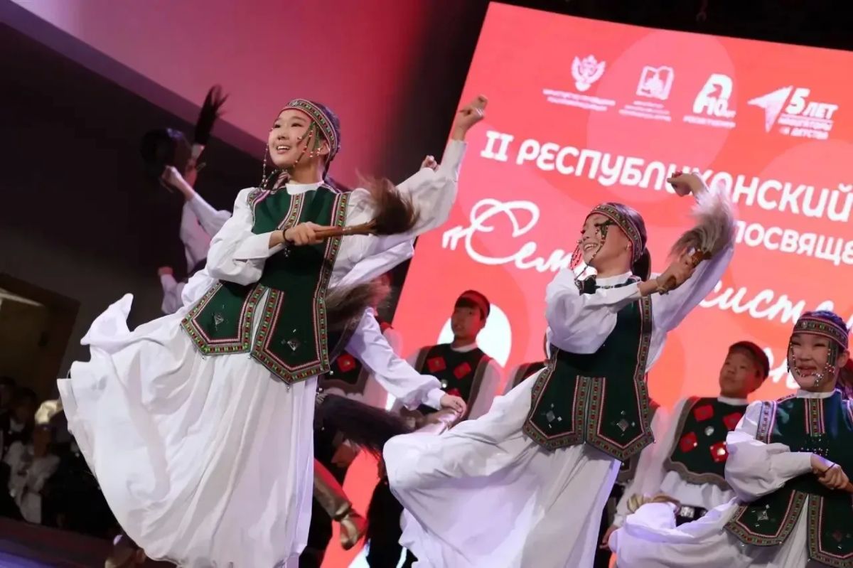 Сегодня в Молодёжном центре «Патриот» в Якутске состоялся II Республиканский родительский форум, посвящённый памяти первого Президента Республики Саха (Якутия) Михаила Ефимовича Николаева Сегодня в Молодёжном центре «Патриот» в Якутске состоялся II Республиканский родительский форум, посвящённый памяти первого Президента Республики Саха (Якутия) Михаила Ефимовича Николаева