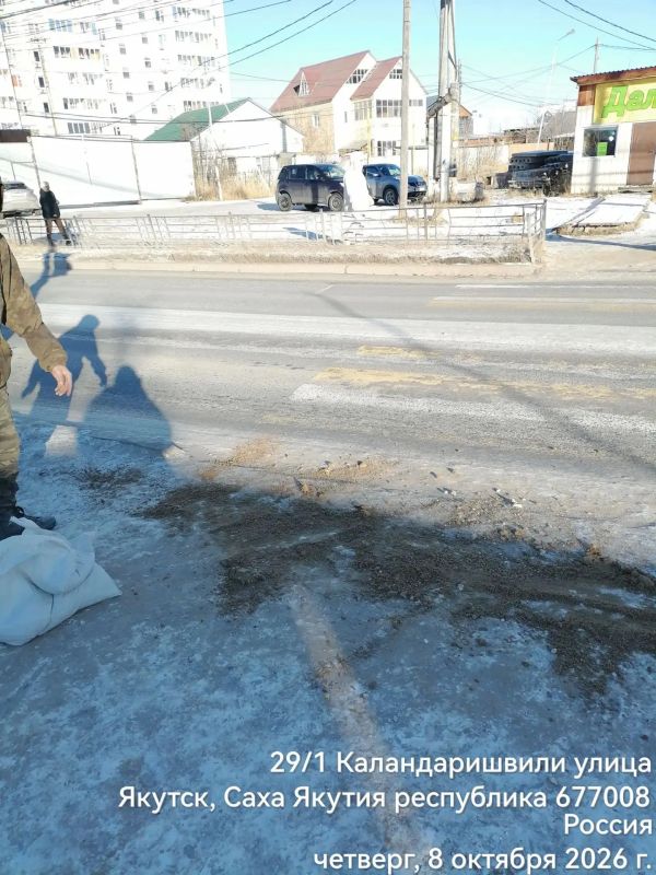 В Сайсарском округе продолжается работа по борьбе с гололедом В Сайсарском округе продолжается работа по борьбе с гололедом