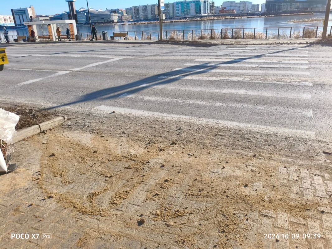 В Сайсарском округе продолжается работа по борьбе с гололедом В Сайсарском округе продолжается работа по борьбе с гололедом