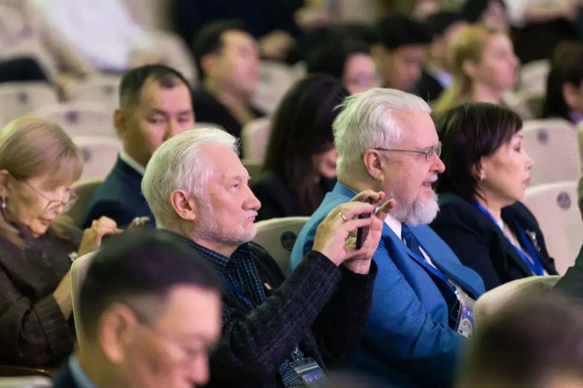 8 октября в СВФУ прошло пленарное заседание VII Северного форума по устойчивому развитию 8 октября в СВФУ прошло пленарное заседание VII Северного форума по устойчивому развитию
