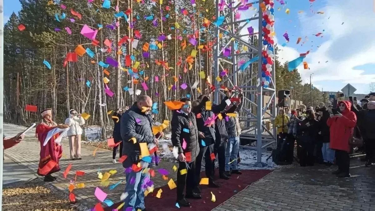 В Нижнем Куранахе появилось новое общественное пространство — парк «Металлург» В Нижнем Куранахе появилось новое общественное пространство — парк «Металлург»
