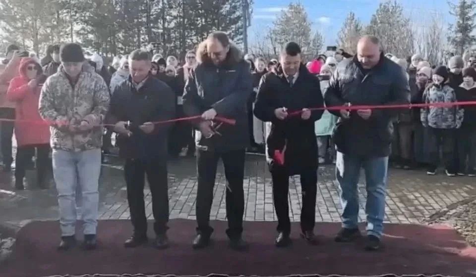 В Нижнем Куранахе появилось новое общественное пространство — парк «Металлург» В Нижнем Куранахе появилось новое общественное пространство — парк «Металлург»