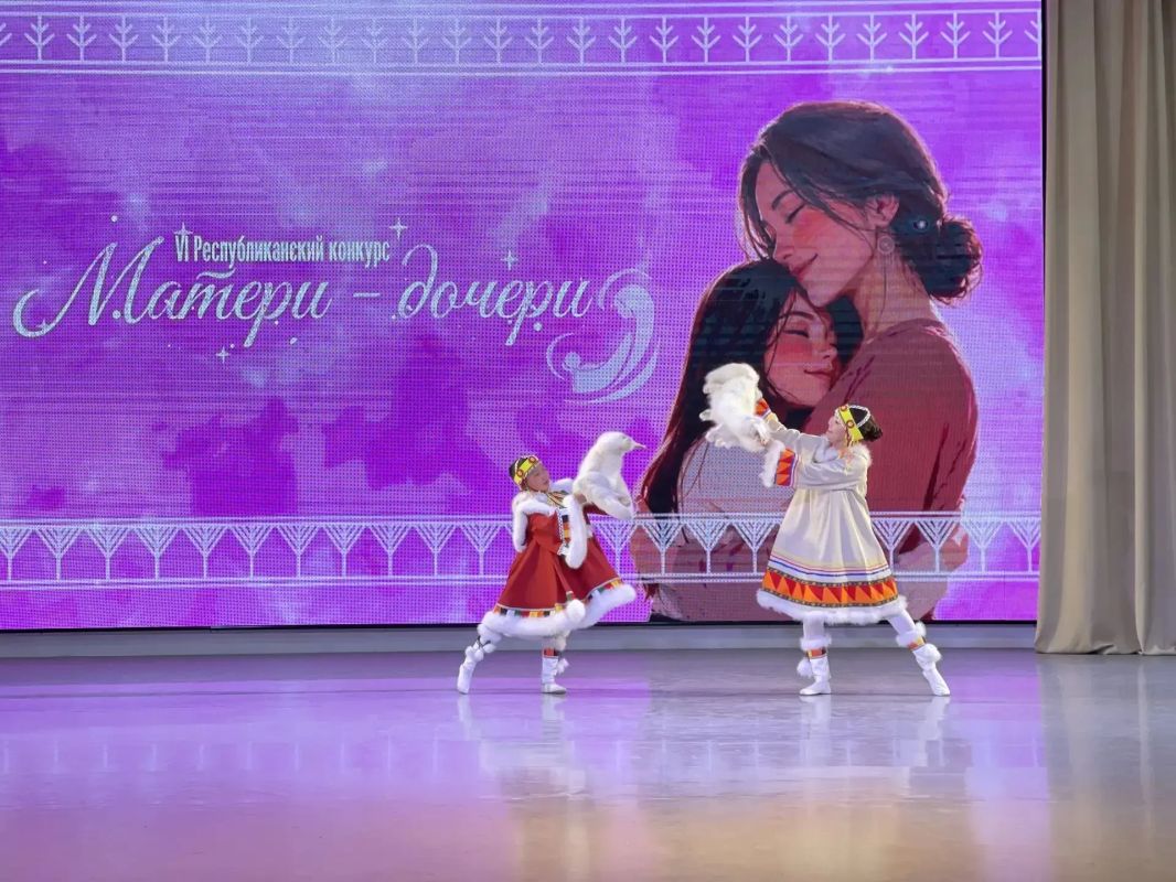 Семья Соловьевых стала обладательницей Гран-при конкурса «Матери-дочери» в Якутии Семья Соловьевых стала обладательницей Гран-при конкурса «Матери-дочери» в Якутии